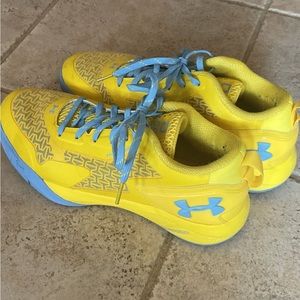 Men’s 9.5 Under Armour sneakers